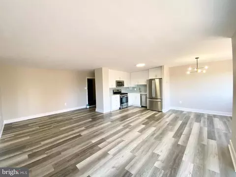 Living - 8830 Piney Branch Rd #507, Silver Spring, MD 20903 photo 4 of 5