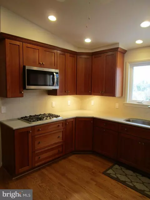1704 Colesberg St, Silver Spring, MD 20905 photo 4