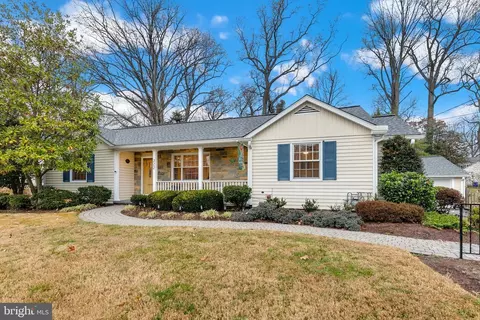 322 Northwest Dr, Silver Spring, MD 20901 photo 2