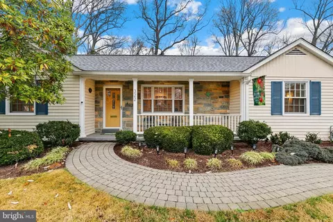 322 Northwest Dr, Silver Spring, MD 20901 photo 4