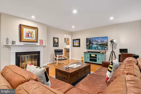 322 Northwest Dr, Silver Spring, MD 20901 photo 18