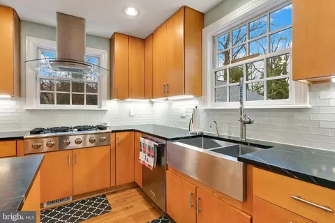 322 Northwest Dr, Silver Spring, MD 20901 photo 30