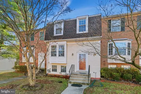 7614 Indian Hills Dr, Derwood, MD 20855