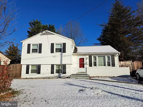 1004 Baltimore Rd, Rockville, MD 20851