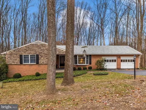 24412 Kakae Dr, Damascus, MD 20872