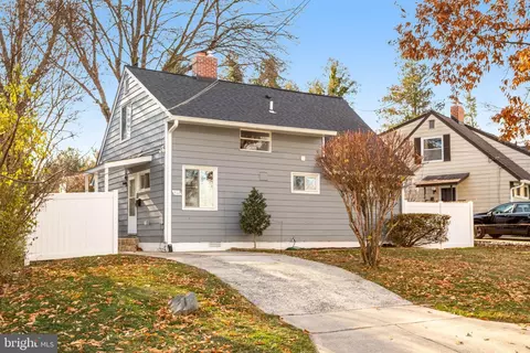 5706 Denfield Rd, Rockville, MD 20851