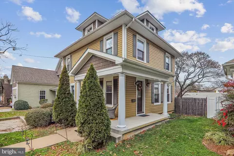 3703 Lawrence Ave, Kensington, MD 20895