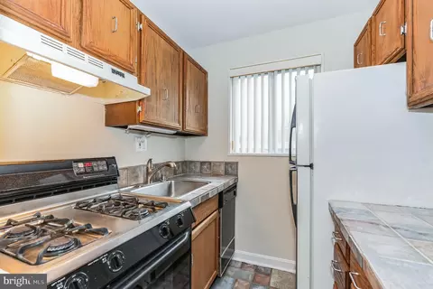 9730 Glen Ave #104-97, Silver Spring, MD 20910 photo 8