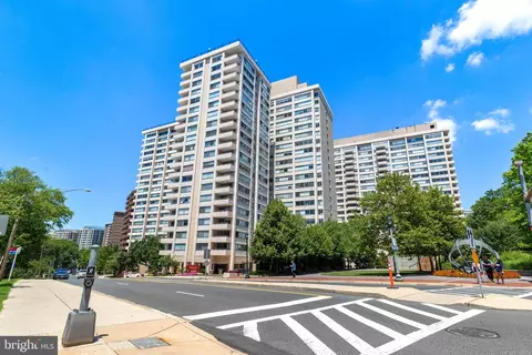 5500 Friendship Blvd #1802N, Chevy Chase, MD 20815