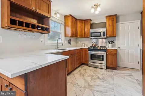 1337 Winding Waye Ln, Silver Spring, MD 20902 photo 12