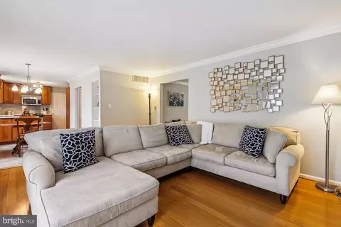 1337 Winding Waye Ln, Silver Spring, MD 20902 photo 10