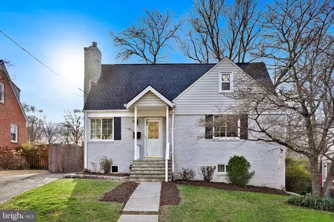 11910 Coronada Pl, Kensington, MD 20895