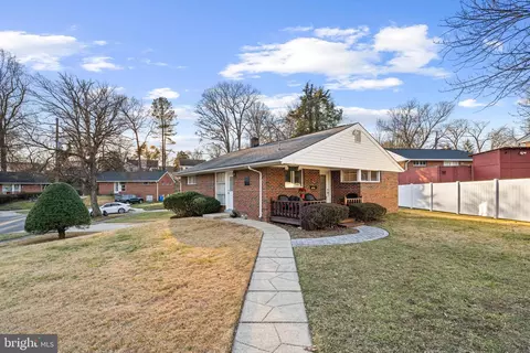 10618 Cavalier Dr, Silver Spring, MD 20901 photo 2