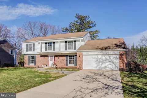 9209 Wooden Bridge Rd, Potomac, MD 20854