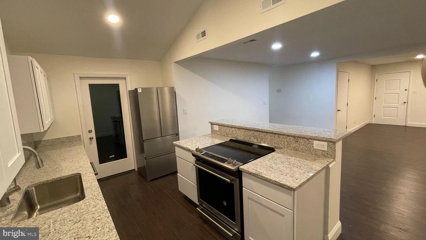 15421 Thompson Rd, Silver Spring, MD 20905 photo 17