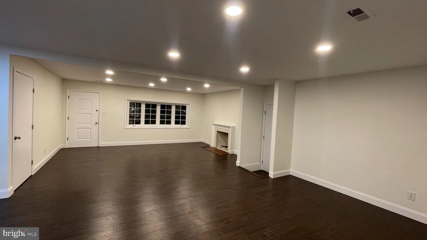 15421 Thompson Rd, Silver Spring, MD 20905 photo 12