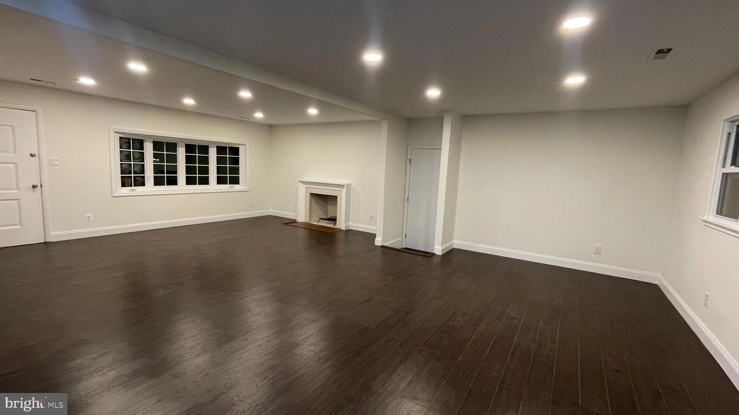 15421 Thompson Rd, Silver Spring, MD 20905 photo 11