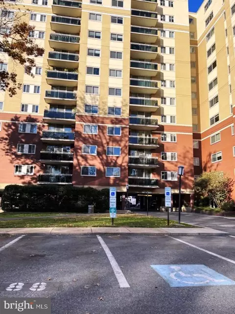 7333 New Hampshire Ave #803, Takoma Park, MD 20912