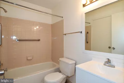 2016 Derby Ridge Ln #4-4, Silver Spring, MD 20910 photo 27