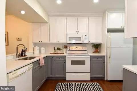2016 Derby Ridge Ln #4-4, Silver Spring, MD 20910 photo 5