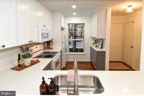 2016 Derby Ridge Ln #4-4, Silver Spring, MD 20910 photo 10