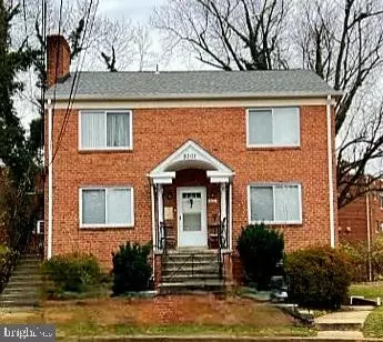 8201 Houston Ct, Takoma Park, MD 20912
