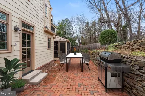 1003 Highland Dr, Silver Spring, MD 20910 photo 12