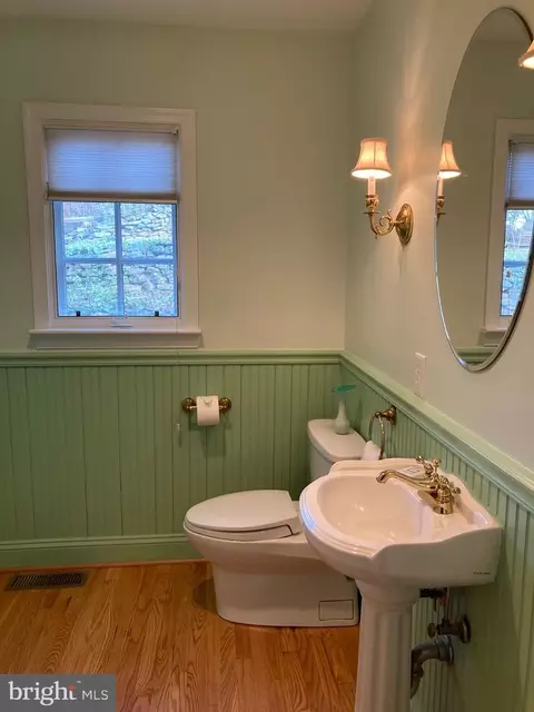 1003 Highland Dr, Silver Spring, MD 20910 photo 13
