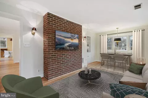 1003 Highland Dr, Silver Spring, MD 20910 photo 9