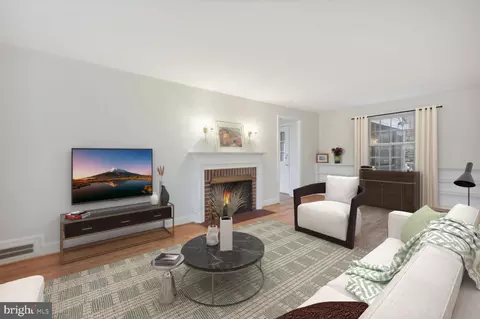 1003 Highland Dr, Silver Spring, MD 20910 photo 5
