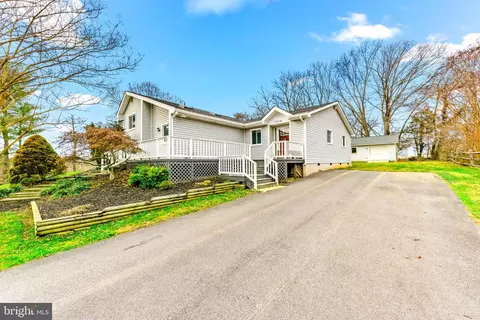 15914 Attleboro Rd, Silver Spring, MD 20905 photo 2
