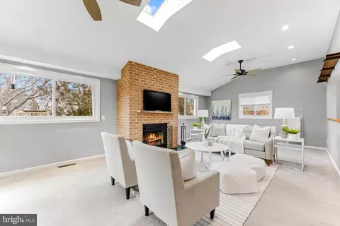 15914 Attleboro Rd, Silver Spring, MD 20905 photo 17