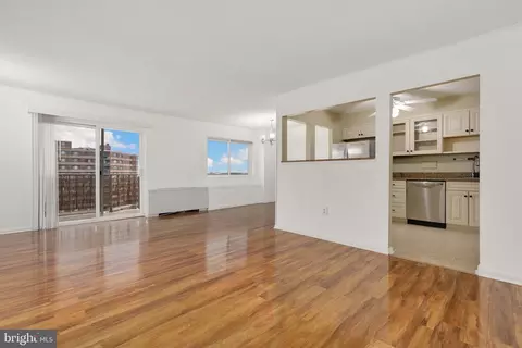 1121 University Blvd W #1306-B, Silver Spring, MD 20902