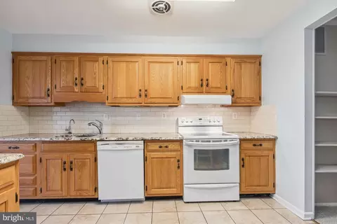 814 Caddington Ave, Silver Spring, MD 20901 photo 10