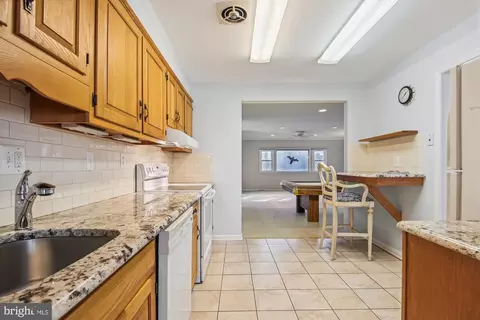 814 Caddington Ave, Silver Spring, MD 20901 photo 9