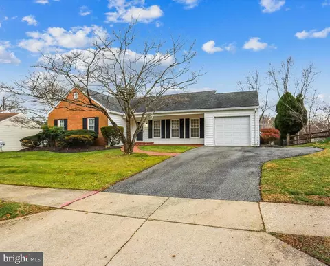 17 Redding Ridge Dr, Gaithersburg, MD 20878