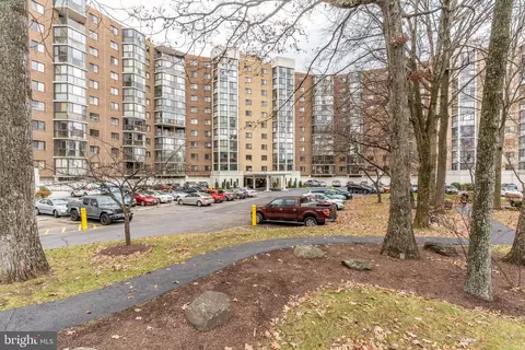 15107 Interlachen Dr #219, Silver Spring, MD 20906 photo 31