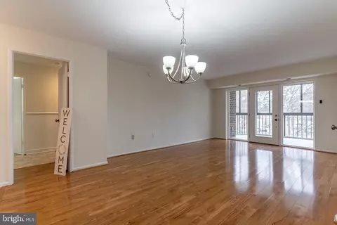 15107 Interlachen Dr #219, Silver Spring, MD 20906 photo 4