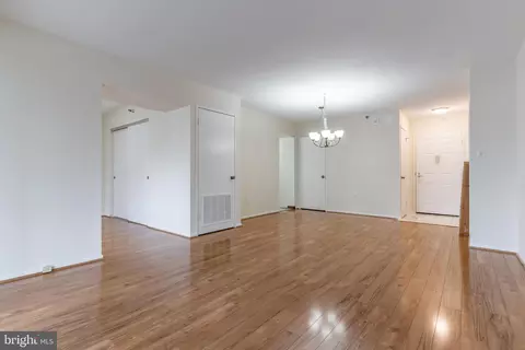 15107 Interlachen Dr #219, Silver Spring, MD 20906 photo 6