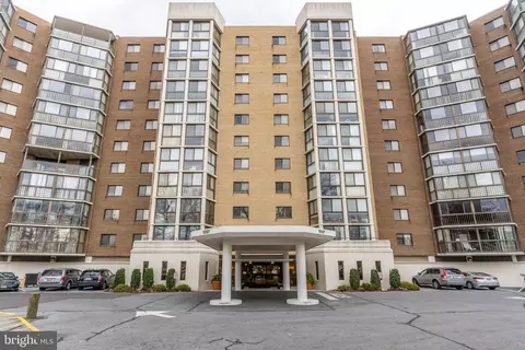 15107 Interlachen Dr #219, Silver Spring, MD 20906