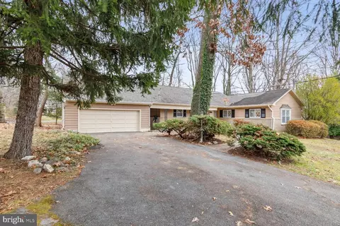 14411 Marine Dr, Silver Spring, MD 20905 photo 1