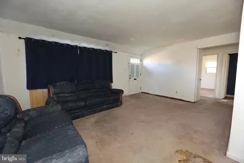 12704 Gould Rd, Silver Spring, MD 20906 photo 2