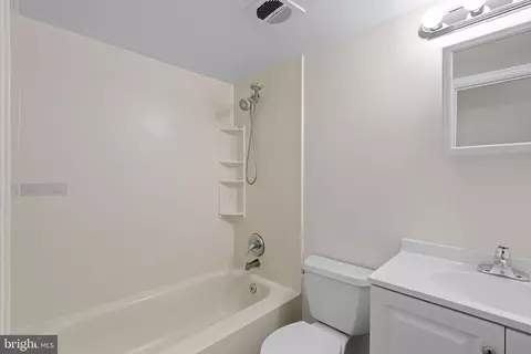 2204 Greenery Ln #301-21, Silver Spring, MD 20906 photo 12