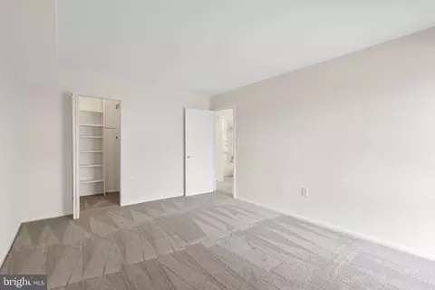 2204 Greenery Ln #301-21, Silver Spring, MD 20906 photo 17