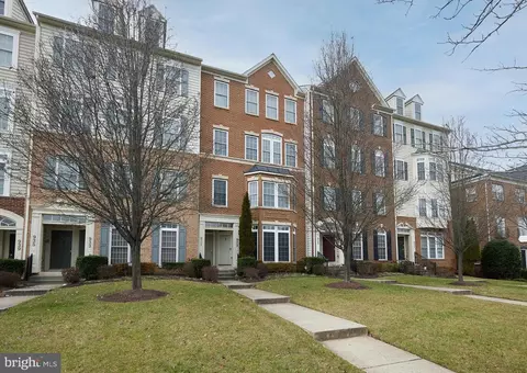 929 Hidden Marsh St #929, Gaithersburg, MD 20877