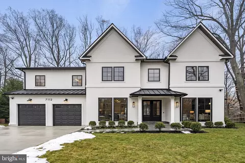7112 Amy Ln, Bethesda, MD 20817