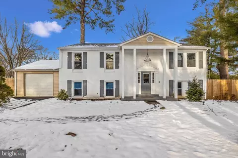 6709 Heatherford Ct, Rockville, MD 20855