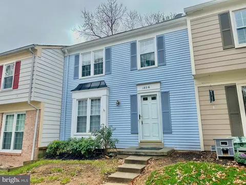 18216 Metz Dr, Germantown, MD 20874
