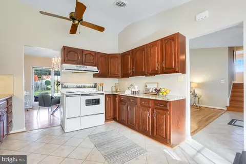 13204 Hathaway Dr, Silver Spring, MD 20906 photo 9