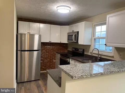 Kitchen - 3705 Castle Ter #123-16, Silver Spring, MD 20904 photo 7 of 14